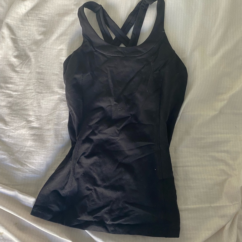 lululemon crisscross back tank top with built in bra